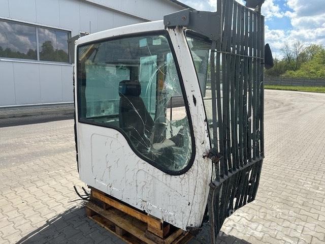 Liebherr A 316 CAB كابينة والداخلية