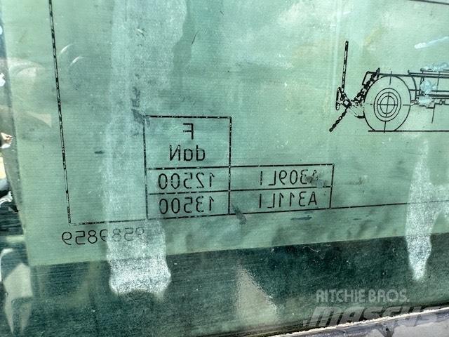 Liebherr A 316 CAB كابينة والداخلية