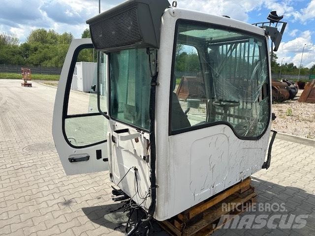 Liebherr A 316 CAB كابينة والداخلية