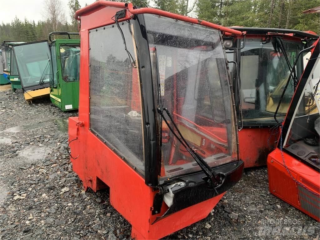 Komatsu 901TX كابينة والداخلية