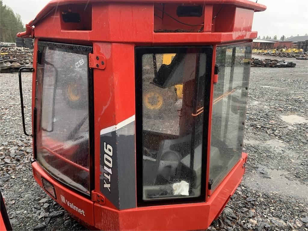 Komatsu 901TX كابينة والداخلية