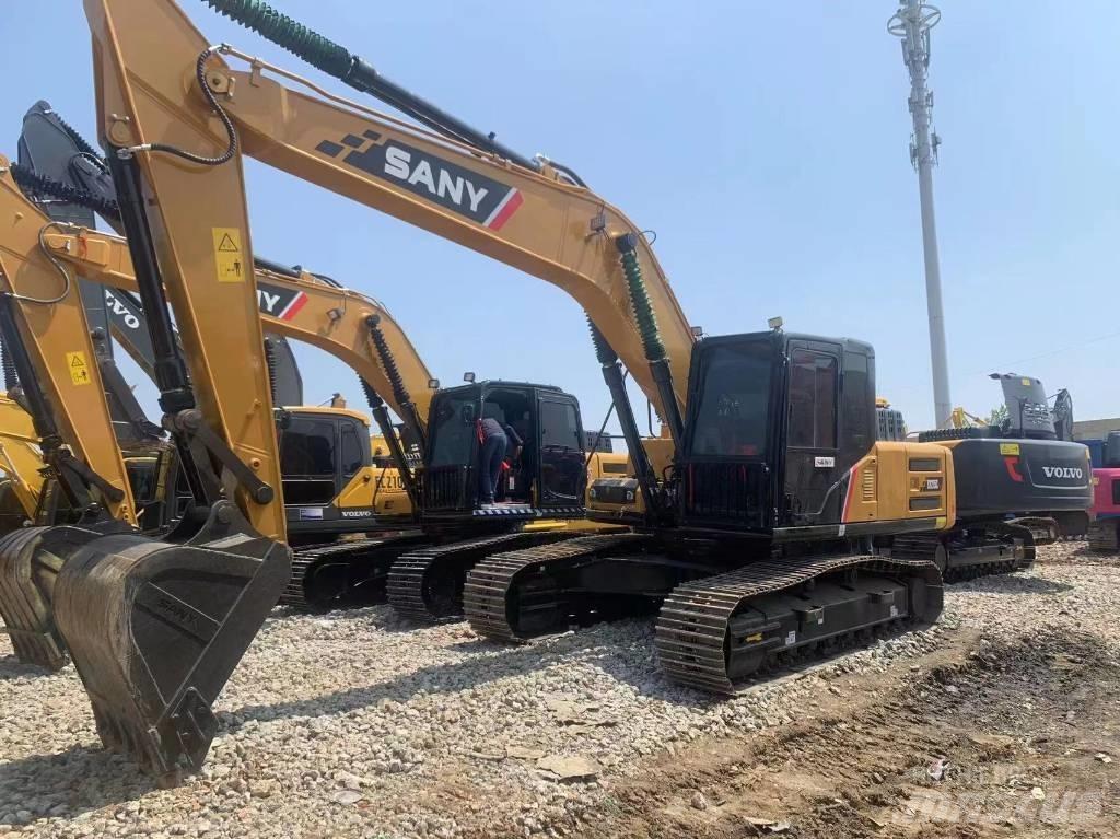 Sany SY 215 C حفارات زحافة