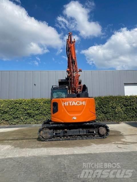 Hitachi 135US-6 حفارات زحافة