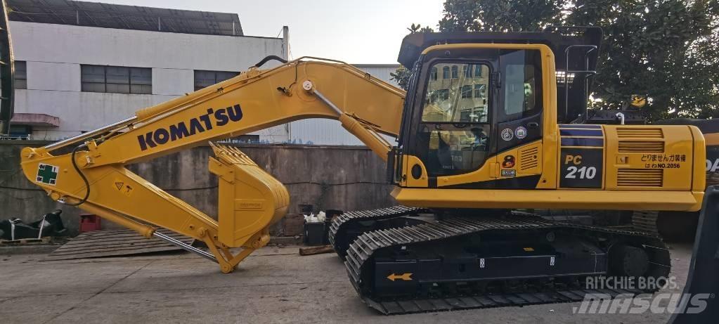Komatsu PC 210-8 حفارات زحافة