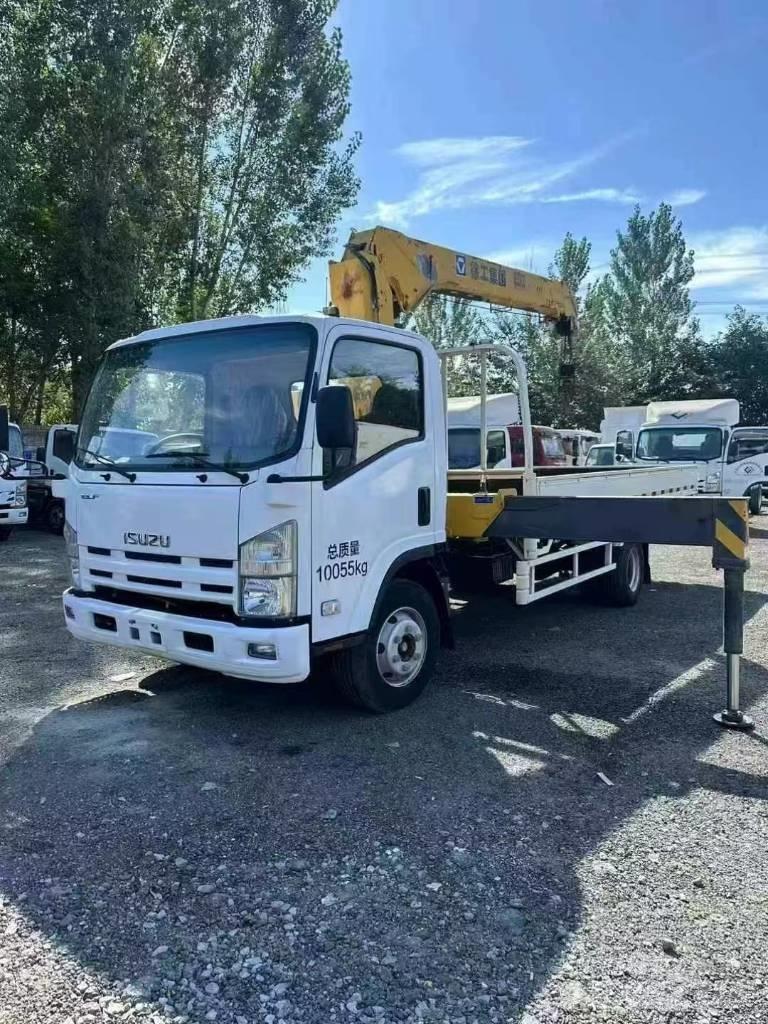 Isuzu ELF 700 شاحنات الرافعات