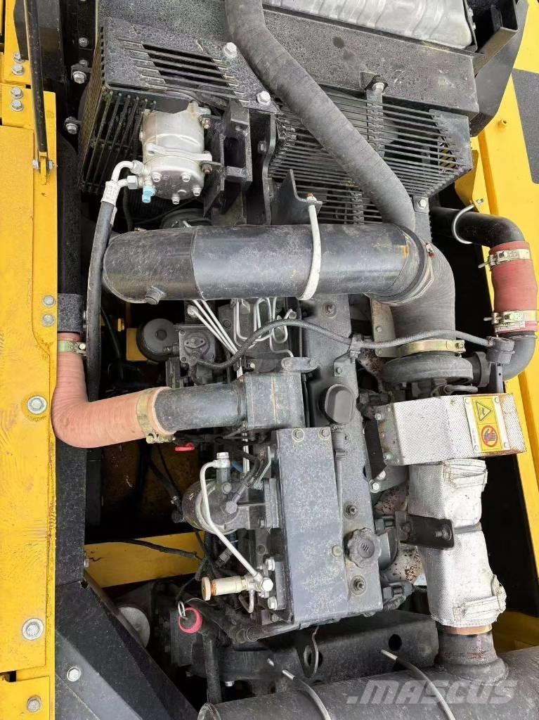 Komatsu PC 350 حفارات زحافة