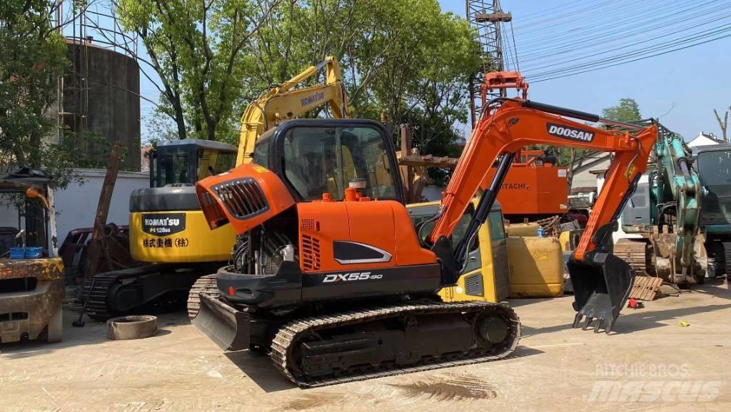 Doosan DX 55 حفارات صغيرة أقل من 7 طن (حفارات صغيرة)