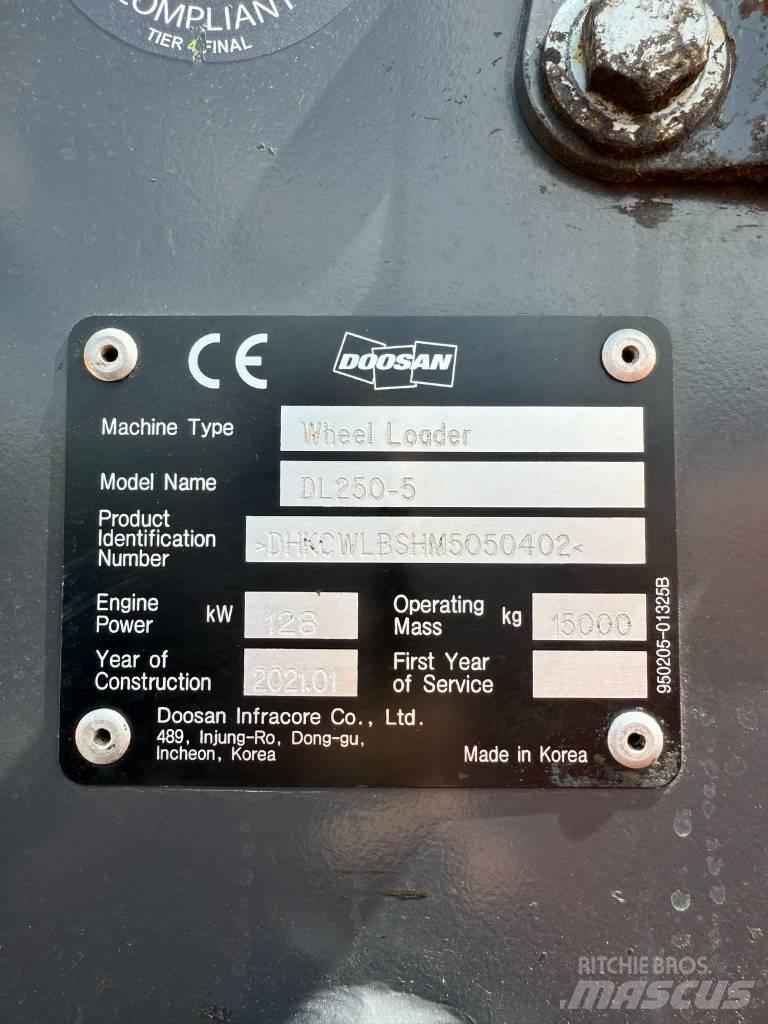 Doosan DL 250-5 لوادر بعجل
