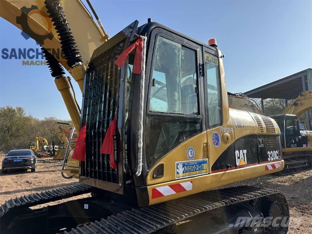 CAT 320CL حفارات زحافة