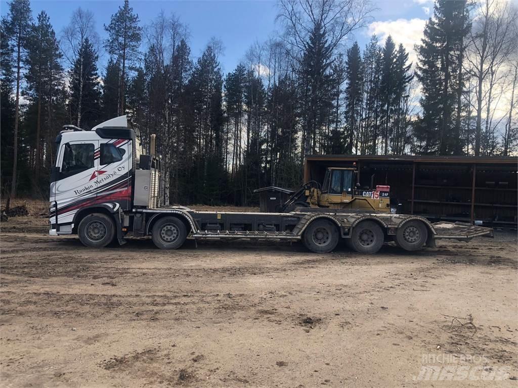 Volvo FH13 شاحنات نقل آلة الغابات
