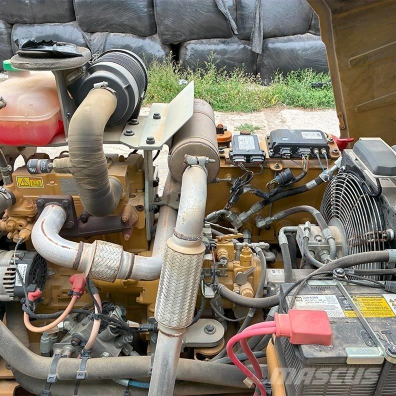CAT CB 2.7 مداحل ثنائية الاسطوانة