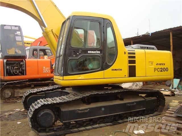 Komatsu PC 200-6 حفارات زحافة