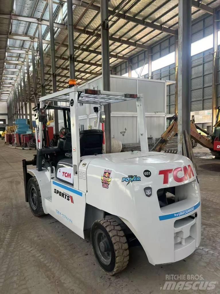 TCM FD50 شاحنات الديزل