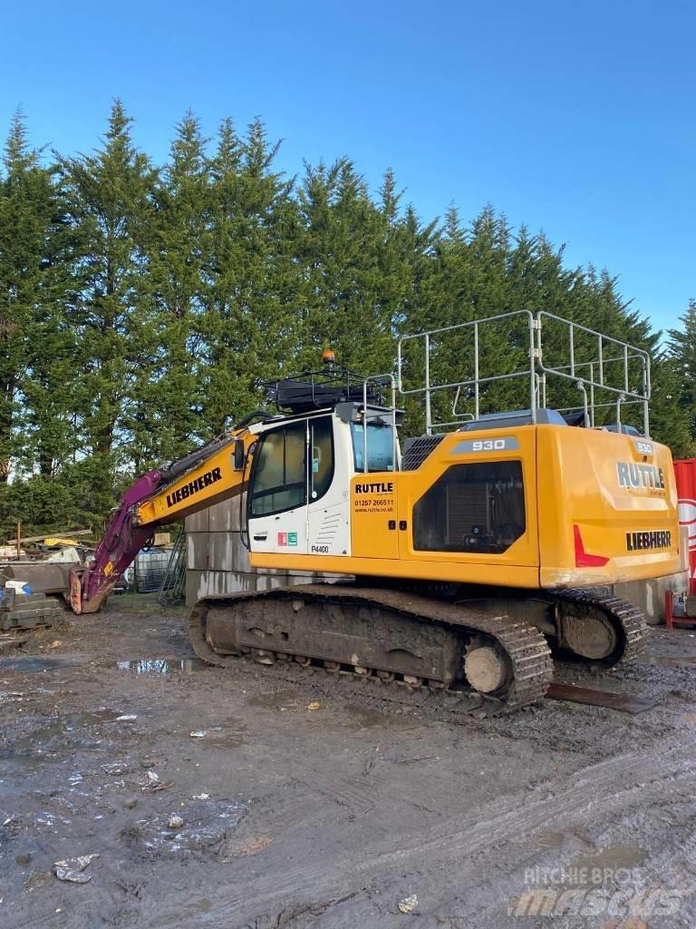 Liebherr R 930 LC حفارات زحافة