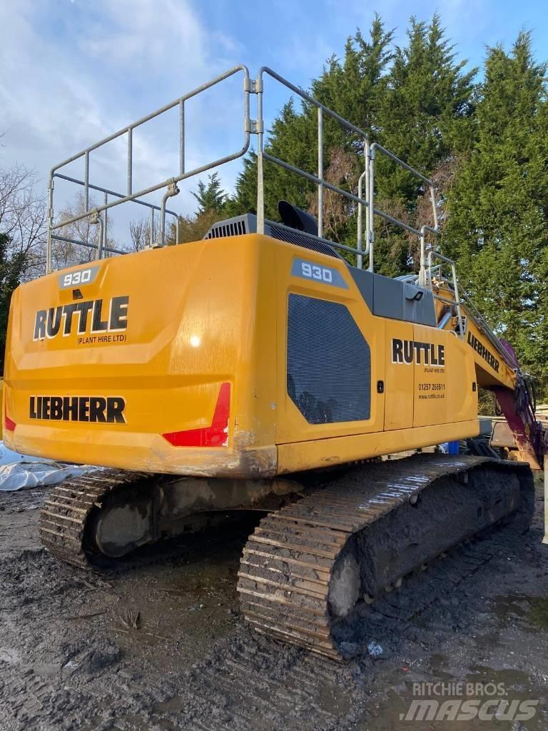 Liebherr R 930 LC حفارات زحافة