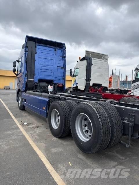 Volvo FH 540 AERO شاحنات بمقصورة وهيكل