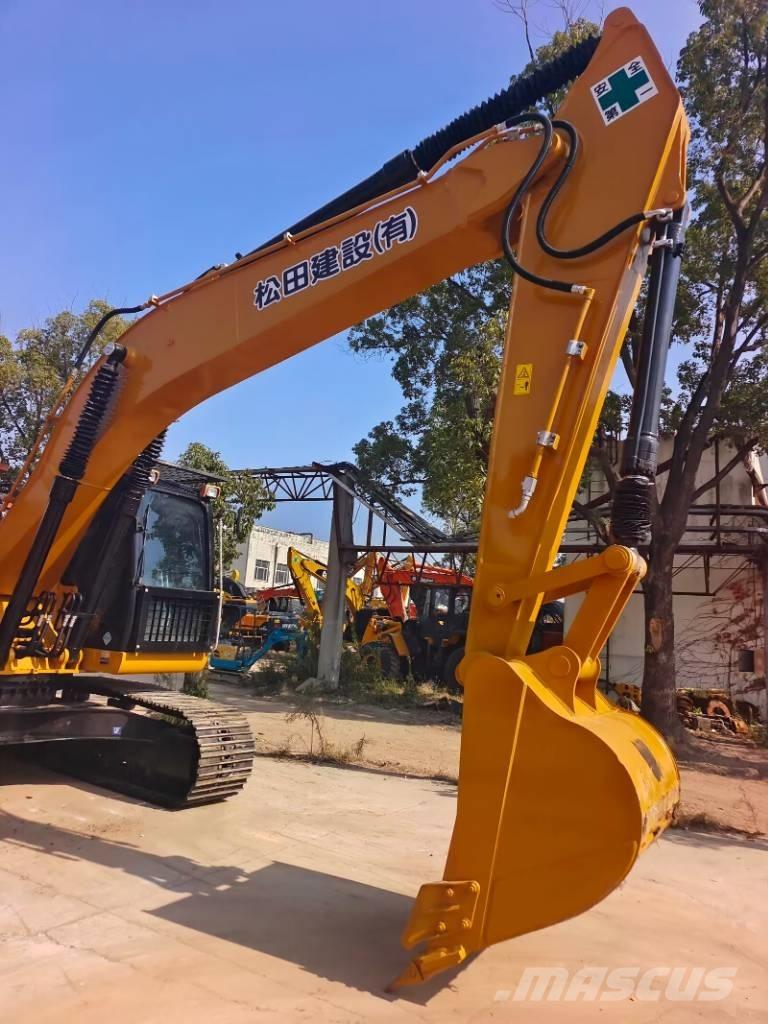 CAT 320 D2L حفارات زحافة