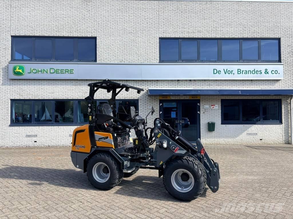 Giant G2500HD Xtra لوادر صغيرة
