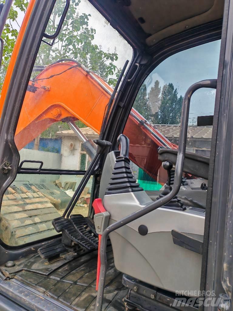 Doosan DX75 حفارات وسط 7 طن - 12 طن