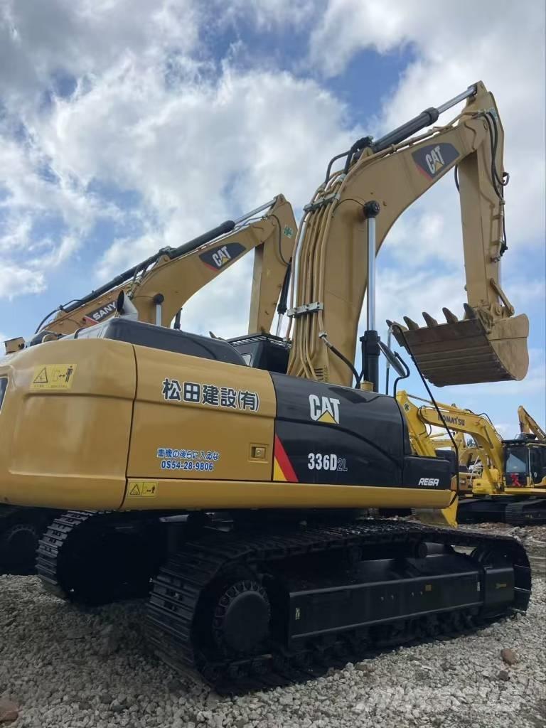 CAT 336 D L حفارات زحافة