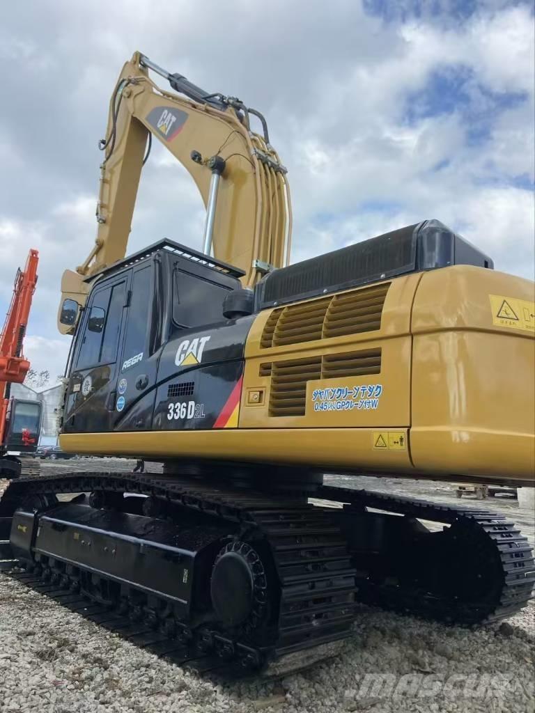 CAT 336 D L حفارات زحافة