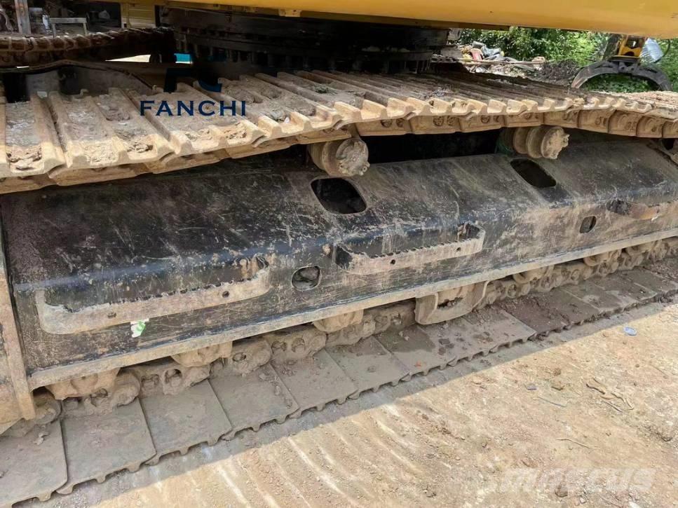 CAT 320 GC حفارات زحافة