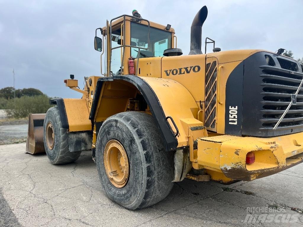 Volvo L 150 E لوادر بعجل