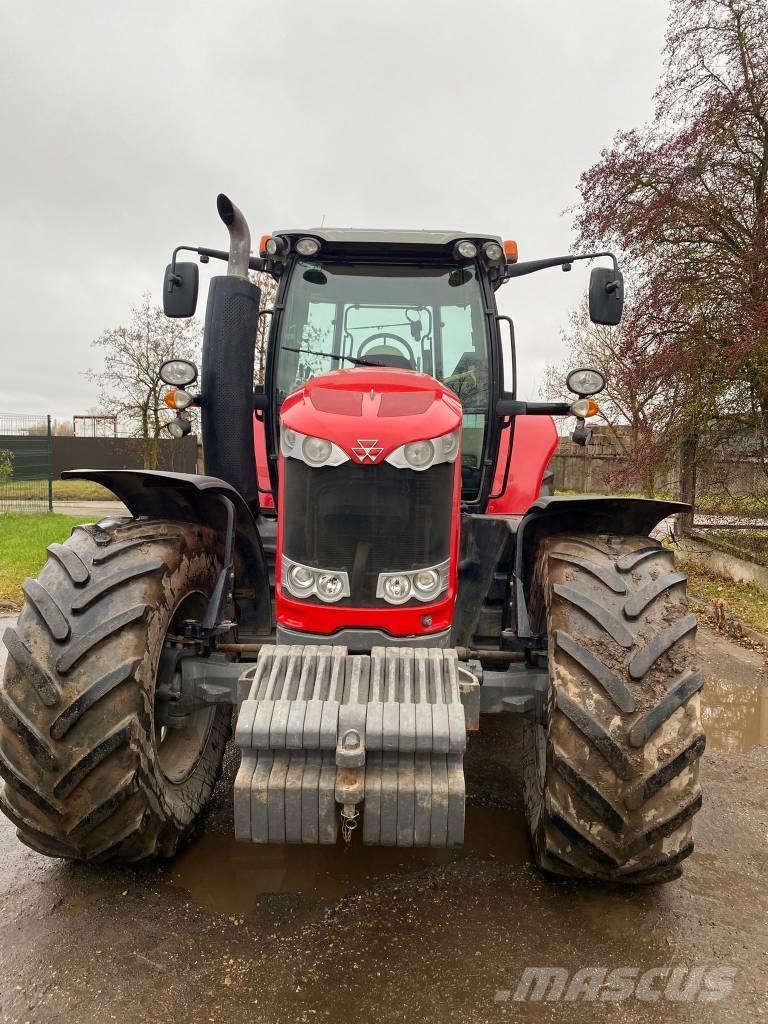 Massey Ferguson 7624 الجرارات