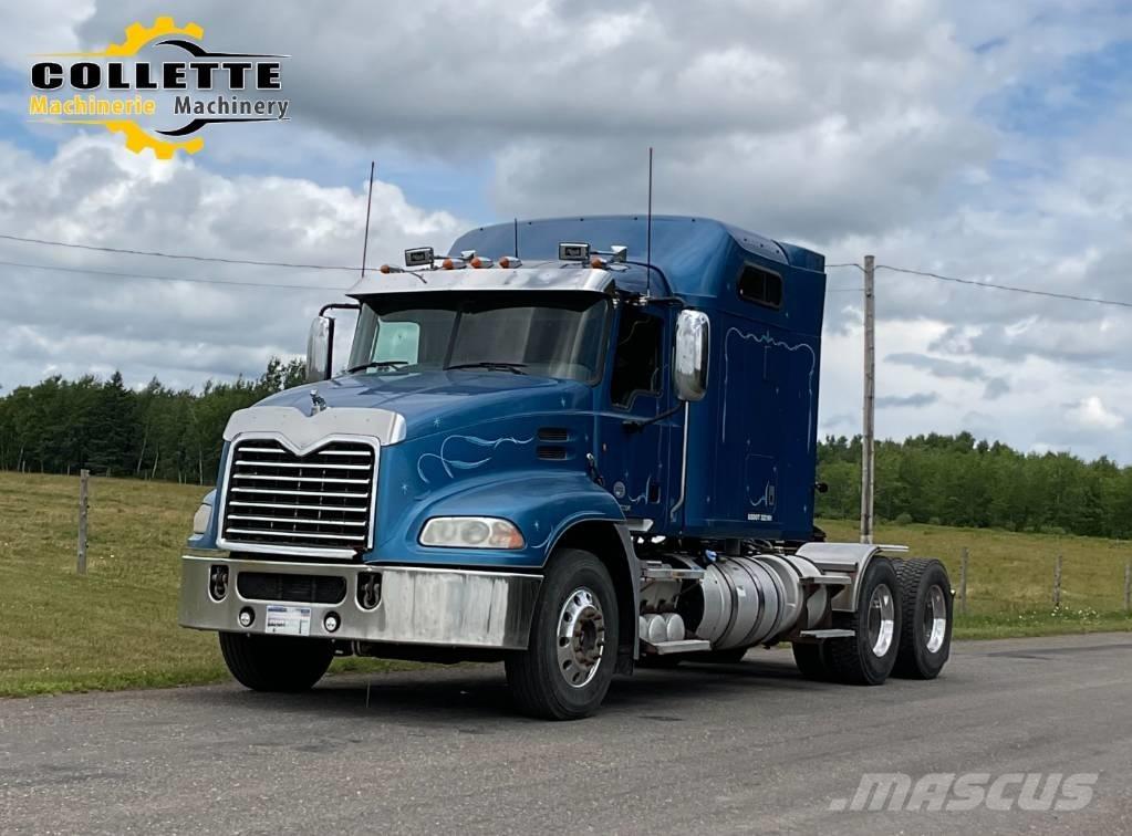 Mack CXU 613 وحدات الجر
