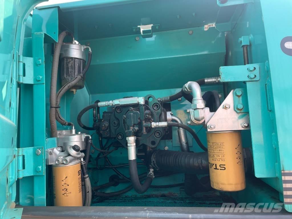 Kobelco SK 200 حفارات زحافة