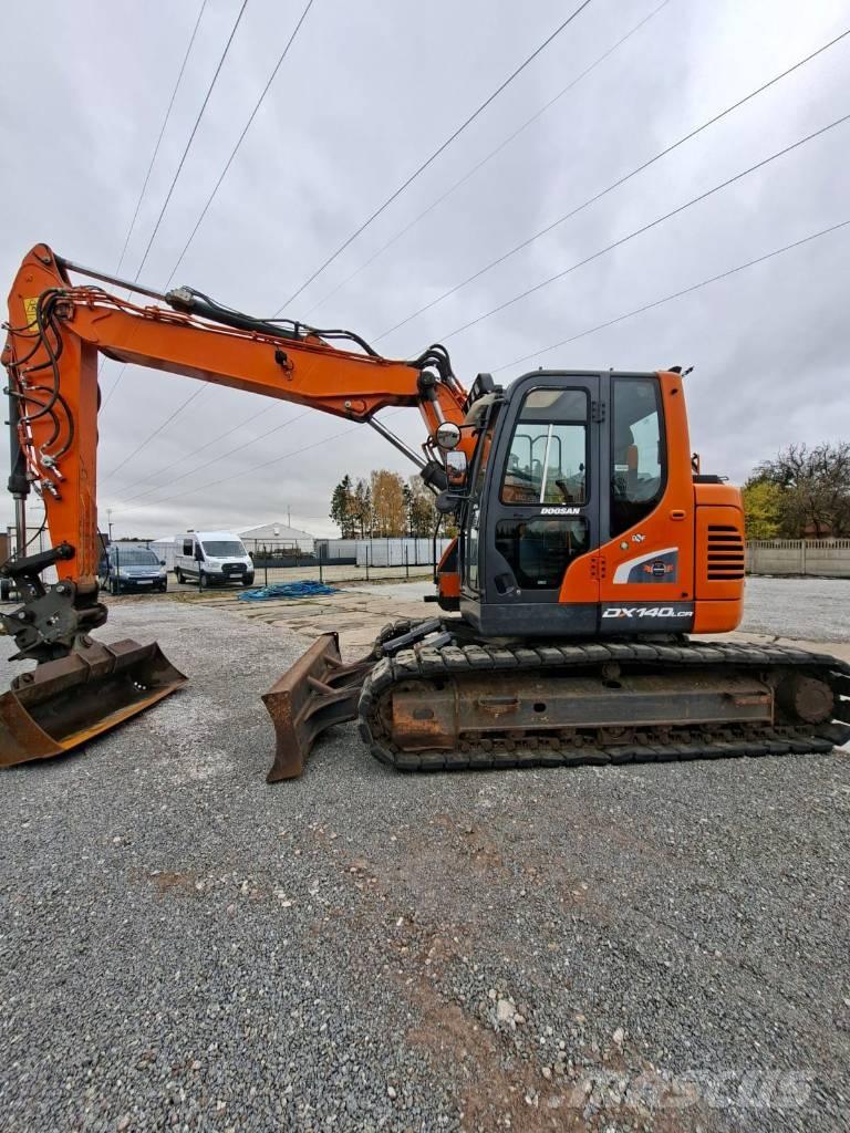 Doosan DX 140 LCR حفارات زحافة