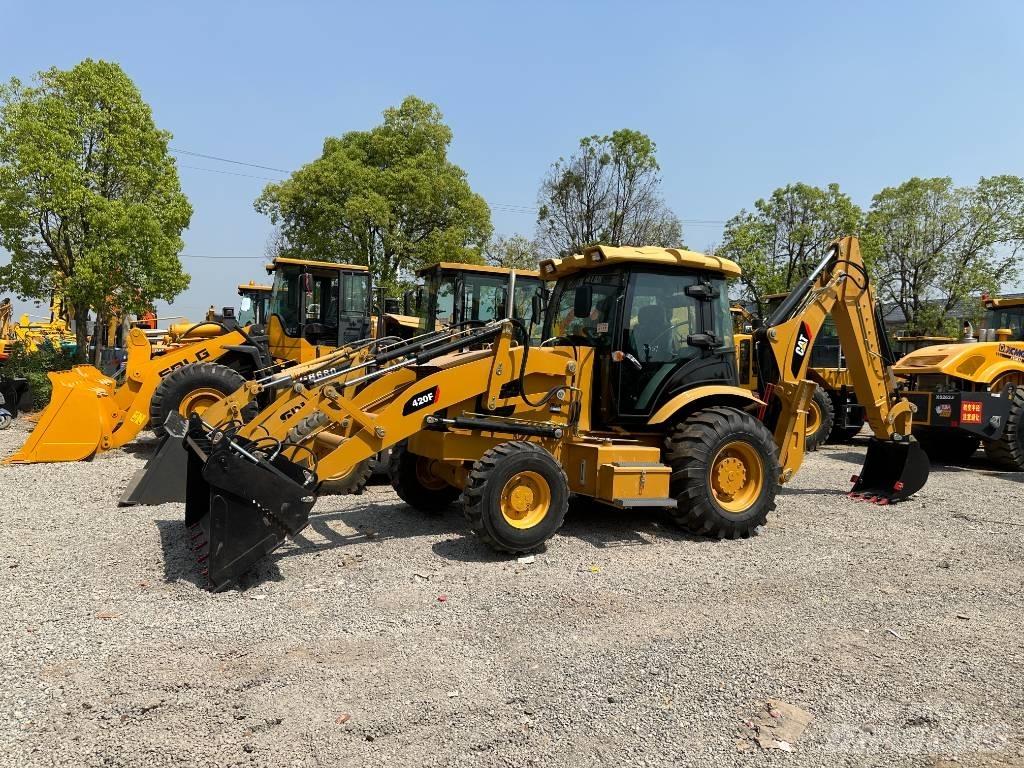JCB 4CX لوادر ذات جرافات عكسية