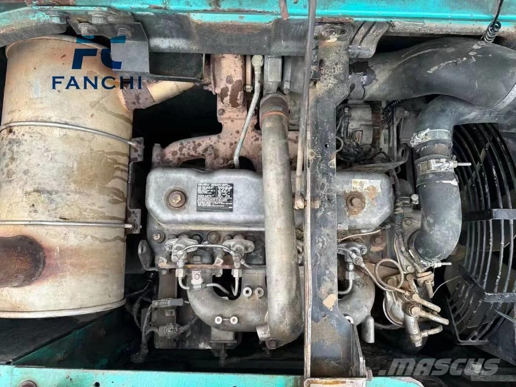 Kobelco SK 135 SR حفارات زحافة