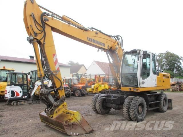 Liebherr A 904 C حفارات بعجل