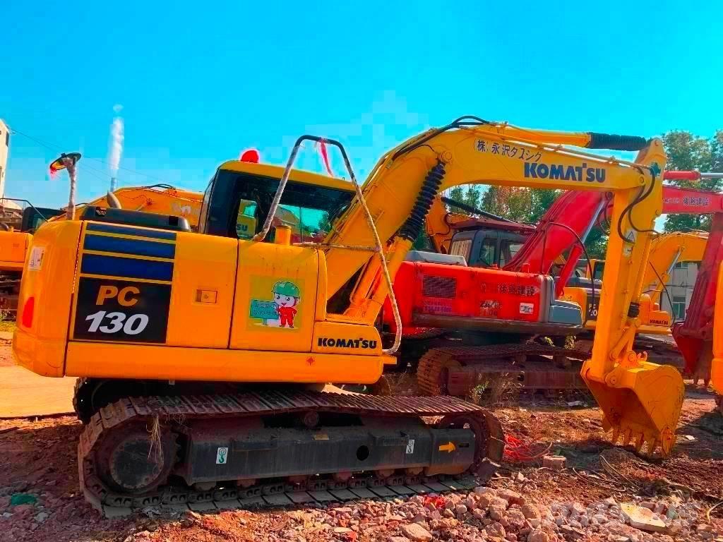 Komatsu PC 130 حفارات زحافة
