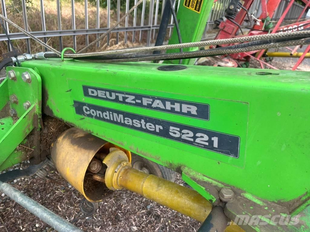 Deutz-Fahr 5221 مكابس وميبسات التبن
