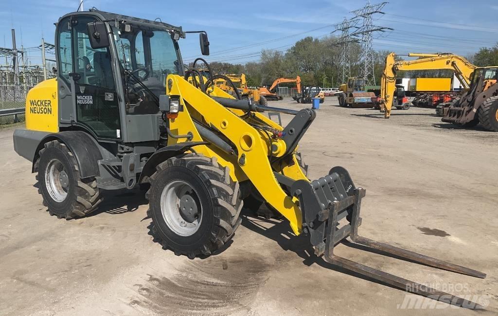 Wacker Neuson WL 70 لوادر بعجل