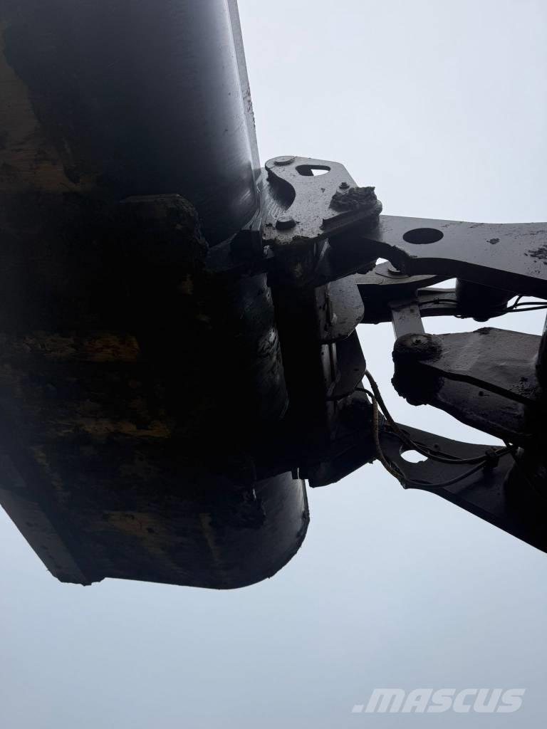 Volvo L180F لوادر بعجل