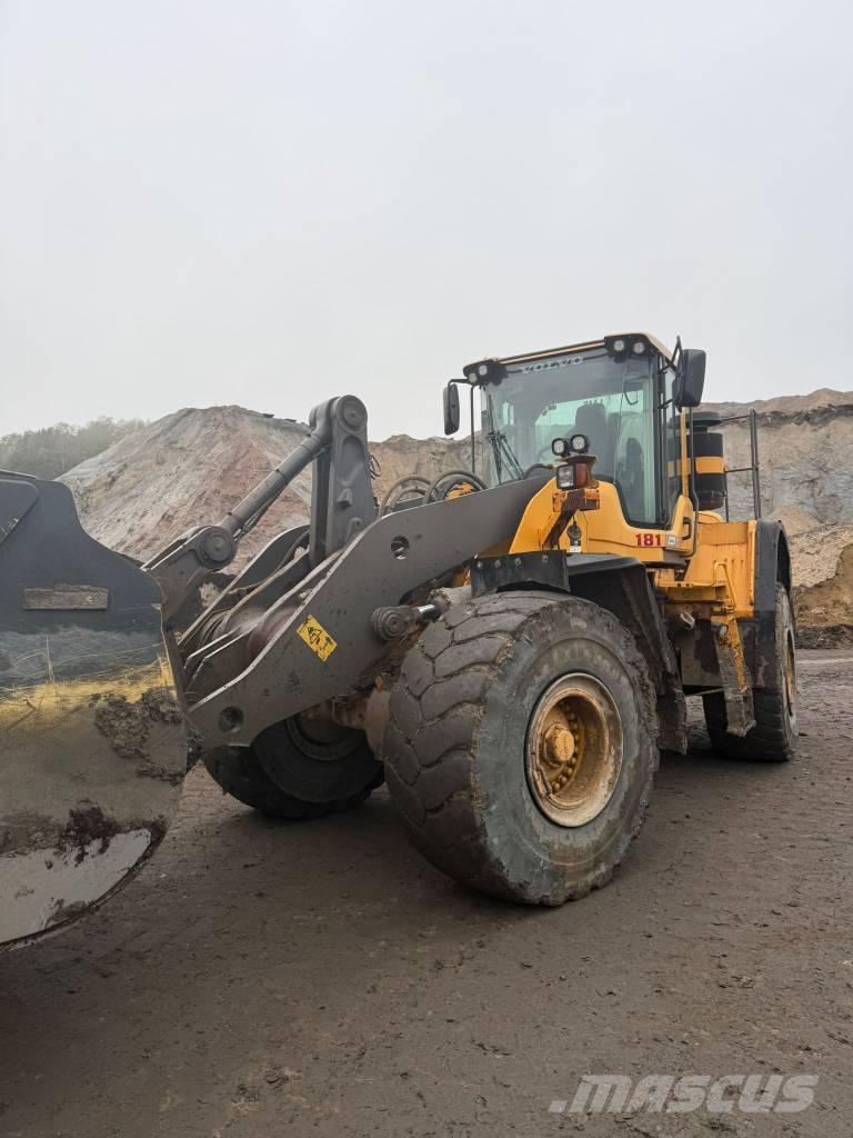 Volvo L180F لوادر بعجل