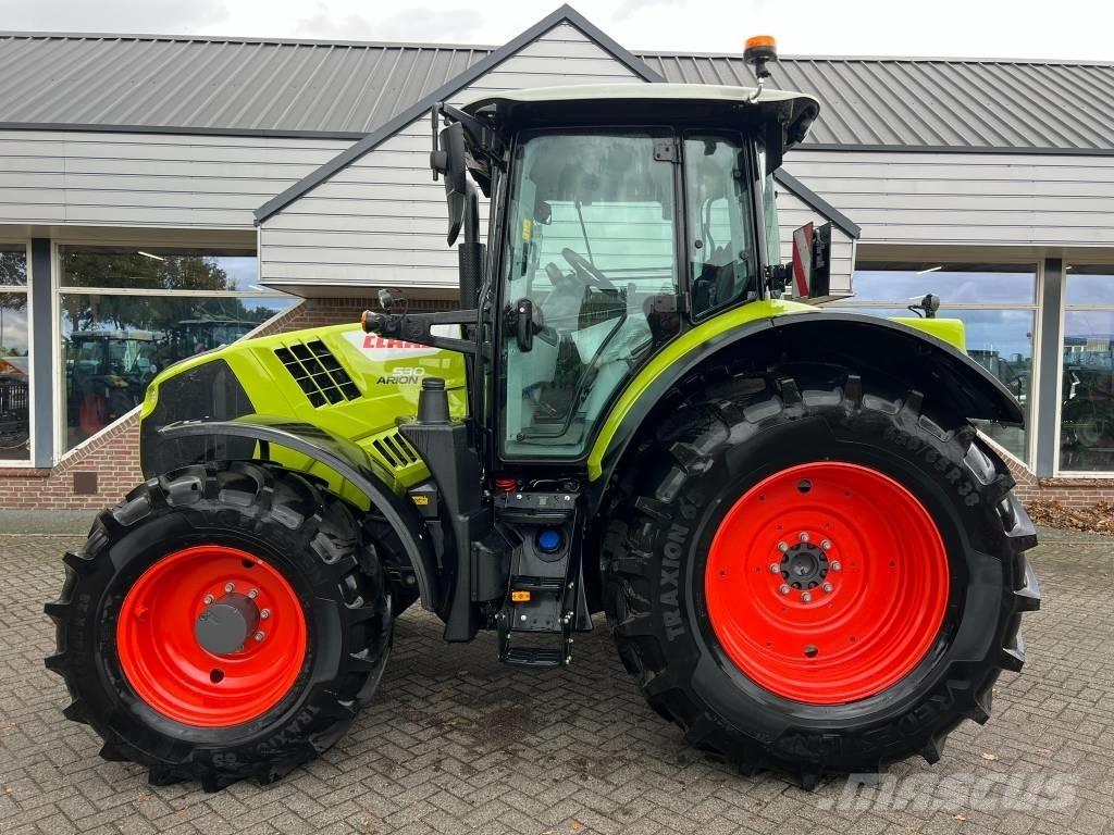 CLAAS Arion 530 CIS+ الجرارات