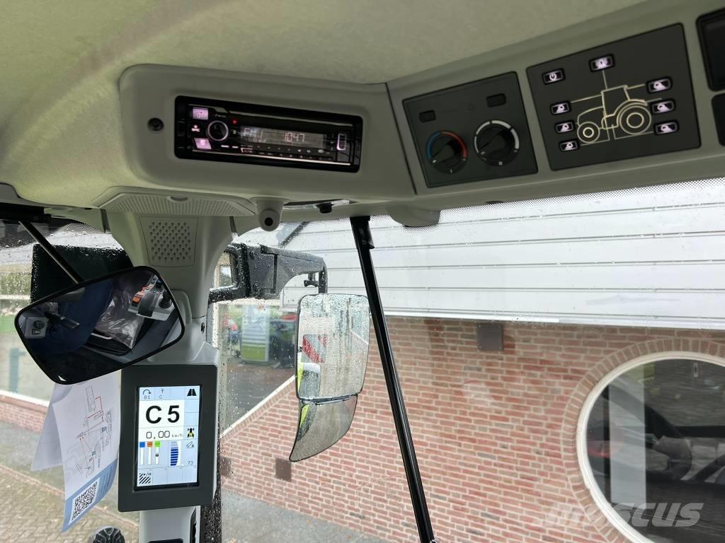 CLAAS Arion 530 CIS+ الجرارات
