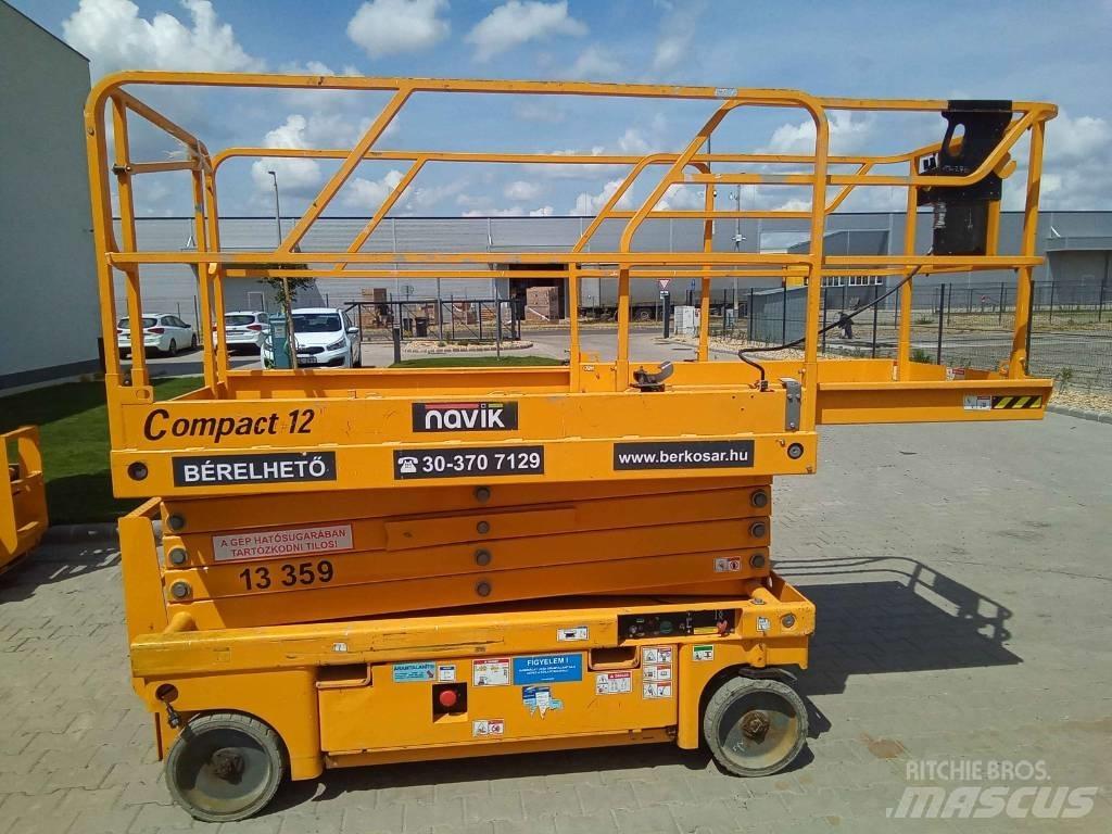 Haulotte Compact 12 رافعات مقصية الشكل