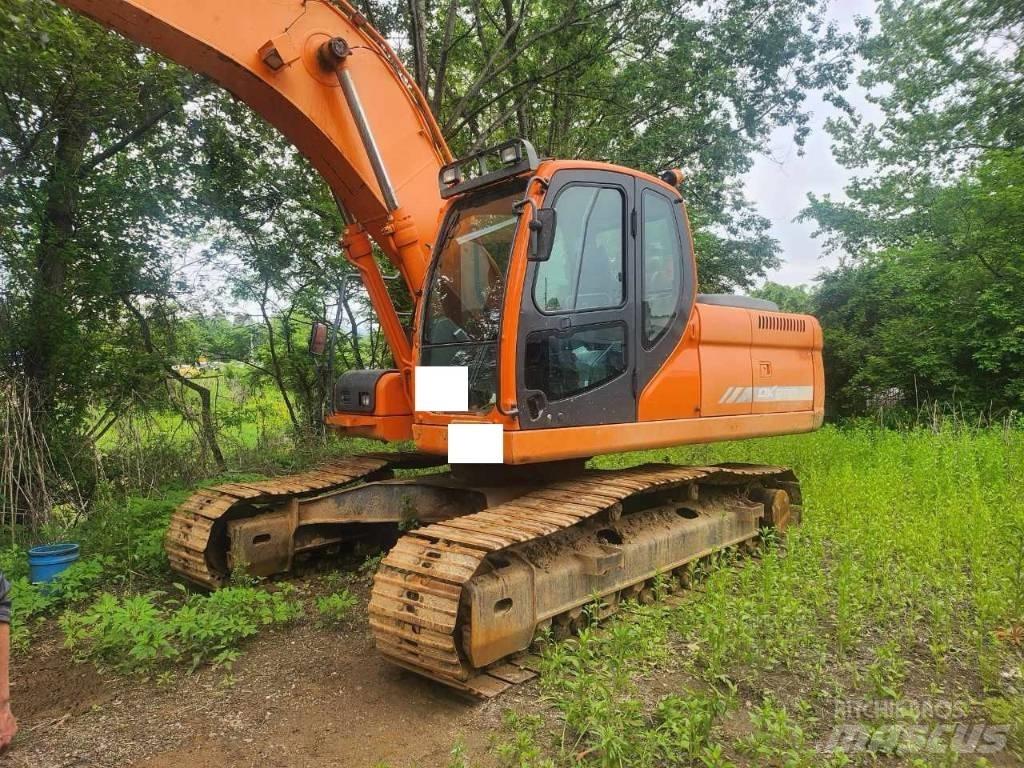 Doosan DX 220 LCA حفارات زحافة