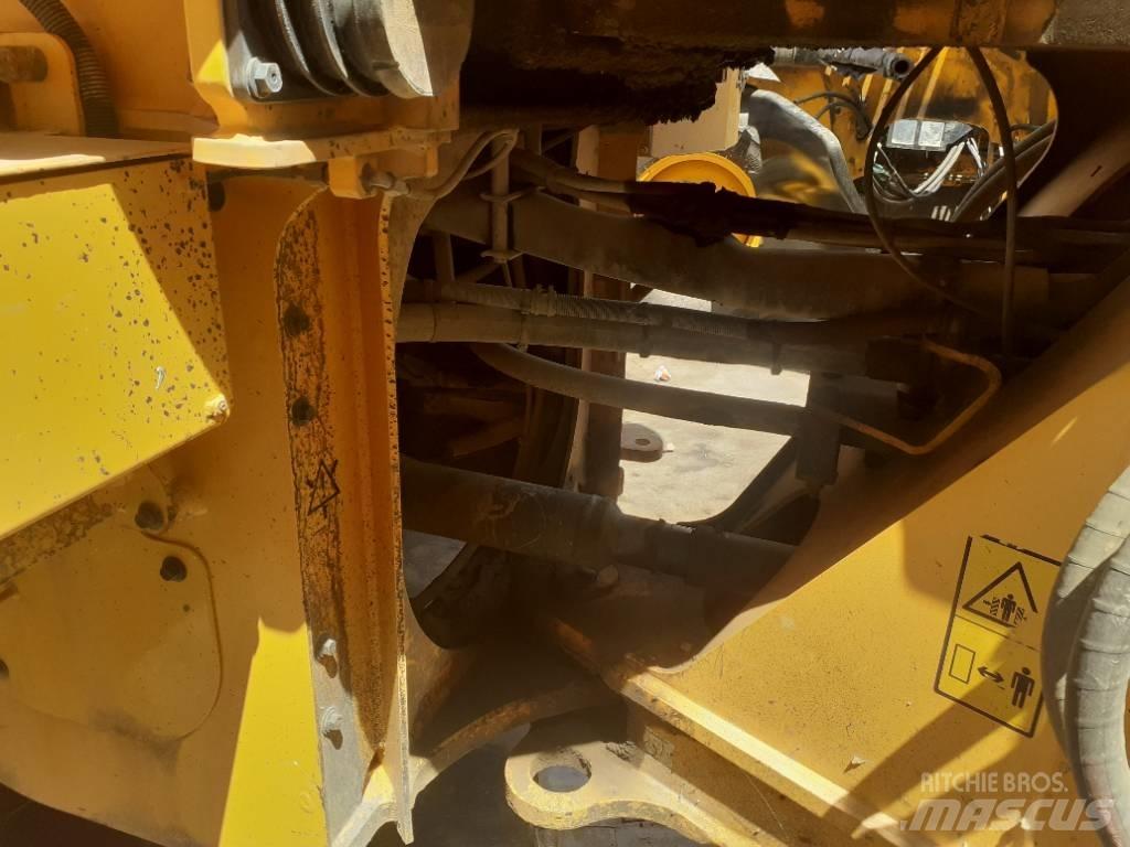 Volvo L 70 H لوادر بعجل