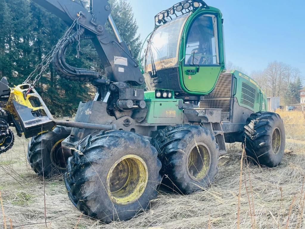 John Deere 1070e حصادات