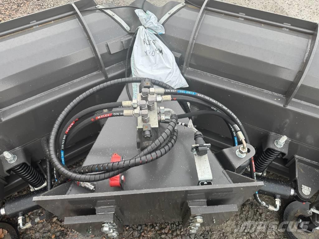 Pronar PUV 3300 حراثات ونصول الجليد