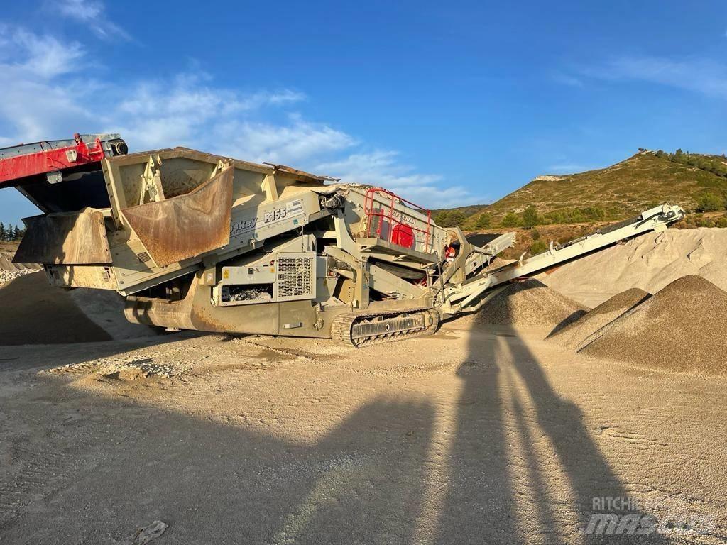 McCloskey R155 أجهزة فحص متنقلة