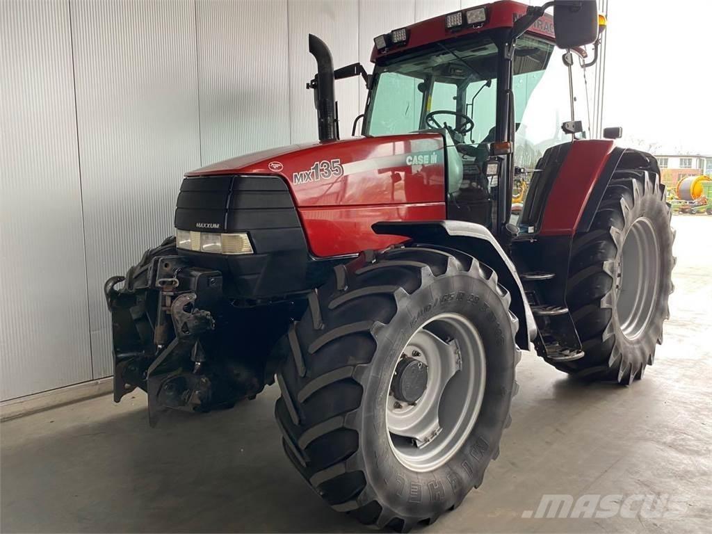 Case IH MX 135 الجرارات