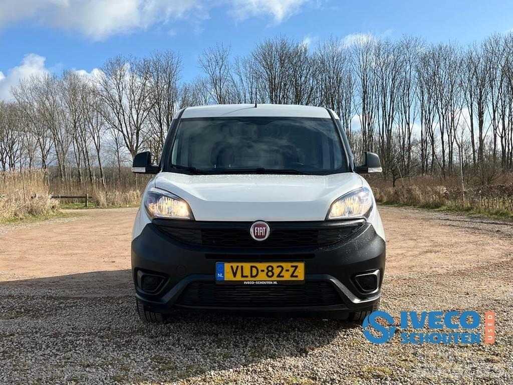 Fiat Doblò Cargo شاحنة مقفلة