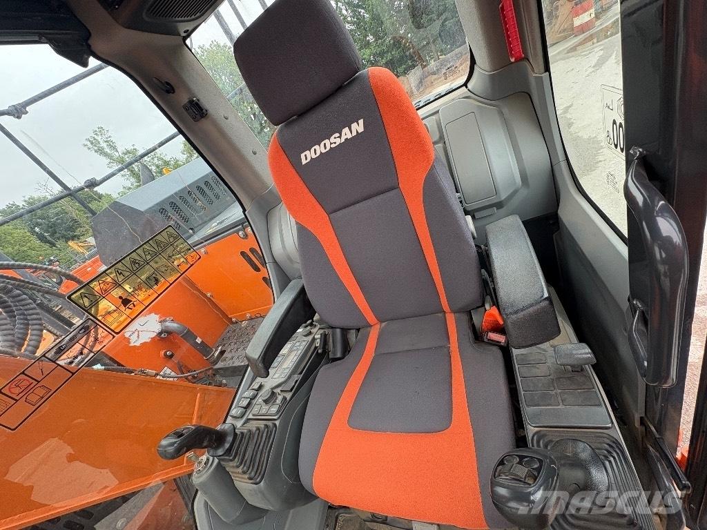 Doosan DX140LCR-5 حفارات زحافة